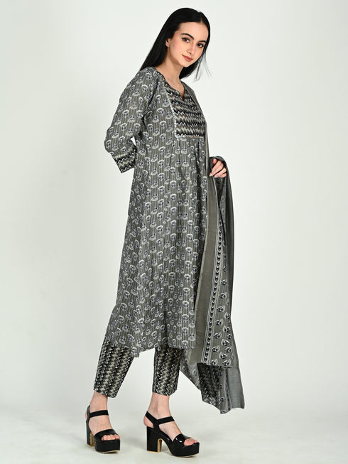 Grey & Black Cotton Blend Floral Block Printed Kurta & Pant With Dupatta