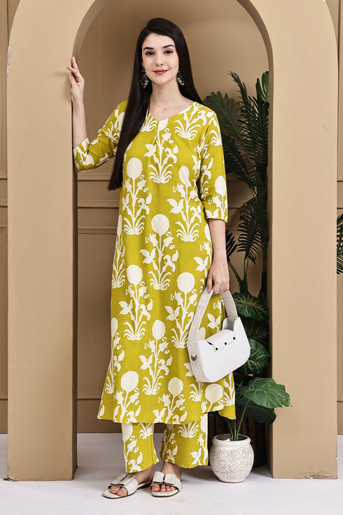 Women Lemon Yellow & White Cotton Botanical Floral Printed Kurta With Pant