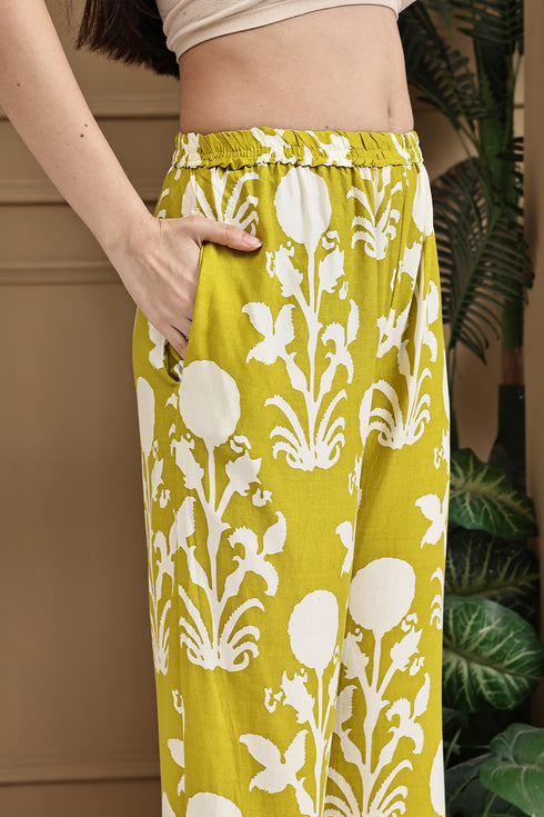 Women Lemon Yellow & White Cotton Botanical Floral Printed Kurta With Pant