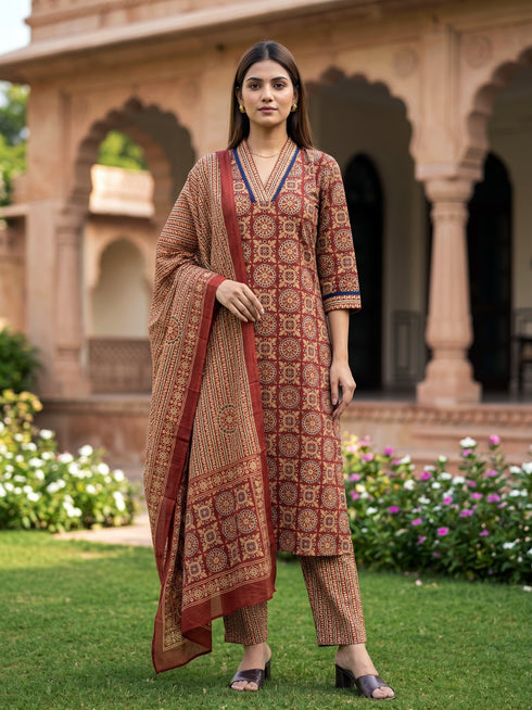 Maroon & Beige Cotton Blend Jaipuri Printed Kurta & Pant With Dupatta