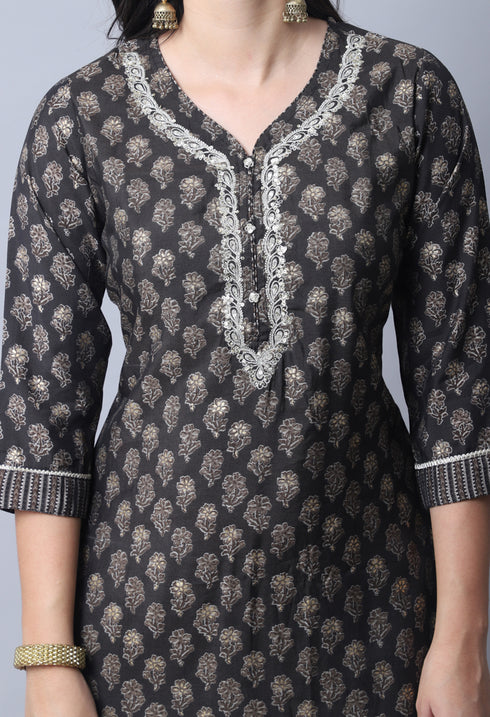 Grey Muslin Jaipuri Embroidered Kurta Set With Dupatta