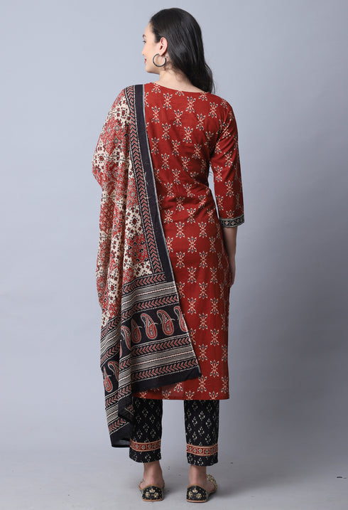 Brown & Black Pure Cambric Cotton Jaipuri Printed Kurta Set With Dupatta
