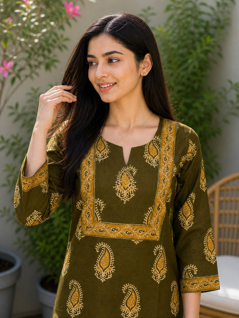 Mahendi Green Pure Cotton Floral Printed Kurti