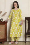 Women Lemon Yellow & White Cotton Botanical Floral Printed Kurta With Pant