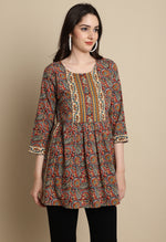 Load image into Gallery viewer, Pure cotton Jaipuri Printed Short Top
