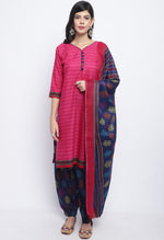 Load image into Gallery viewer, Pink Polyester Cotton Printed Salwar Suit with Dupatta
