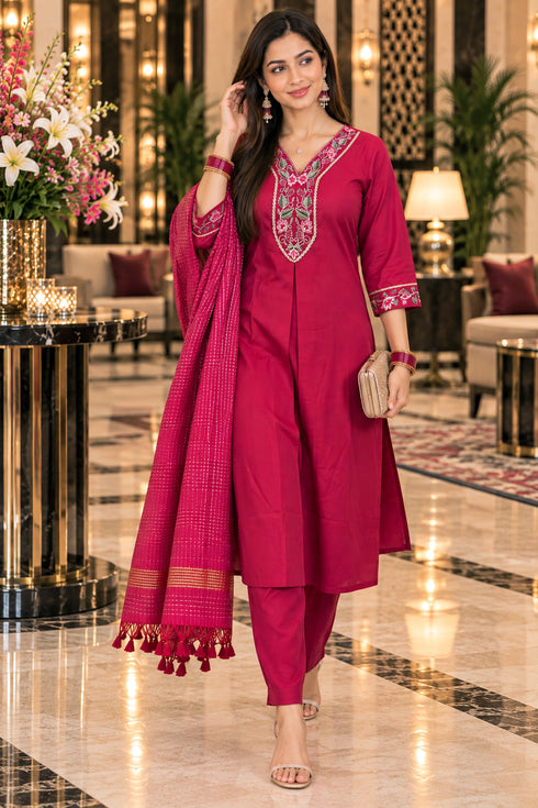 Pink Cotton Blend Embroidered kurta sets women