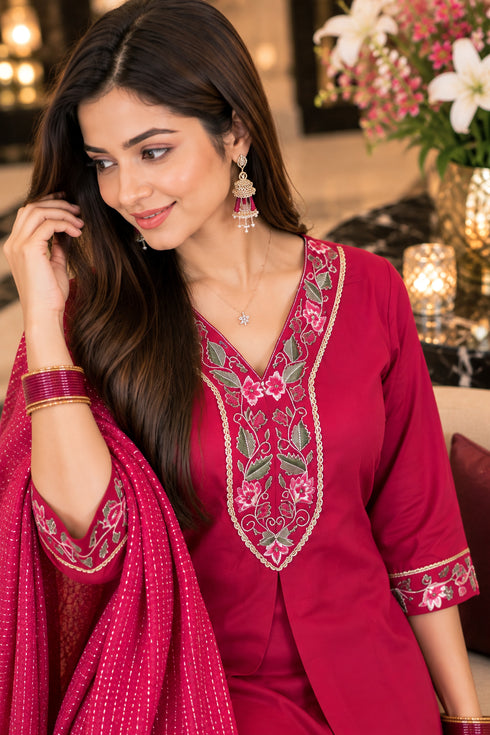 Pink Cotton Blend Embroidered kurta sets women