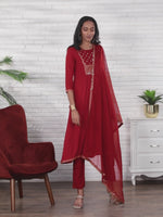 Load and play video in Gallery viewer, Maroon Rayon Floral Embroidered Kurta Set With Dupatta