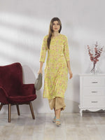 Load and play video in Gallery viewer, Yellow Pure Cambric Cotton Jaipuri Printed Kurti