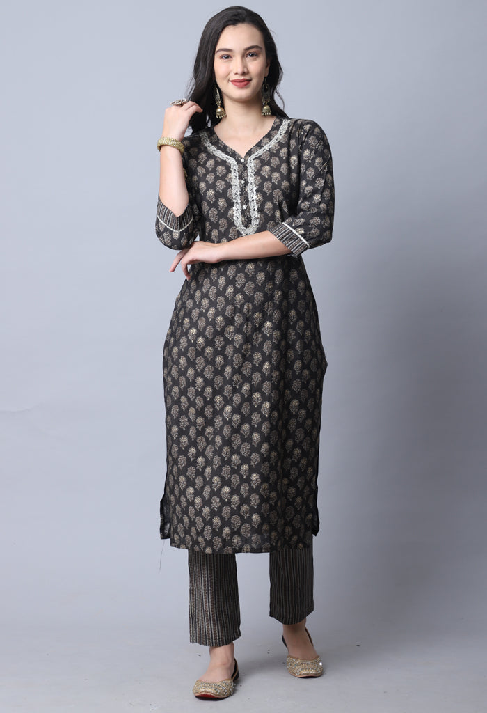 Grey  Muslin Jaipuri Embroidered Kurta Set With Dupatta