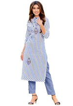 Load image into Gallery viewer, Blue And White Pure Cambric Cotton Embroidered Kurta With Pant