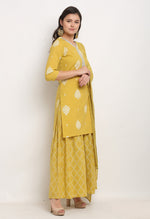 Load image into Gallery viewer, Yellow Pure Cambric Cotton Floral Printed Kurta Set With Dupatta