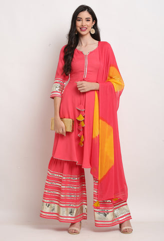 Pink Pure Cambric Cotton Floral Solid Kurta Set With Dupatta